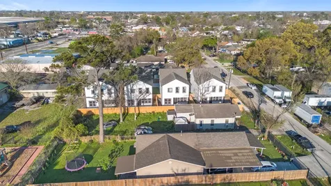 1310 Duff Lane Houston TX 77022