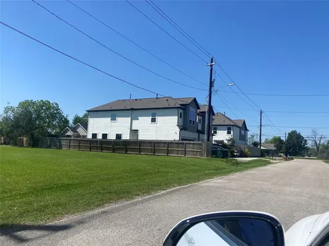 6209 Gold Street Houston TX 77026