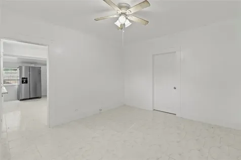 706 E Hunnicutt Street Baytown TX 77520