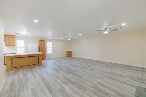 530 6th Street Sealy TX 77474