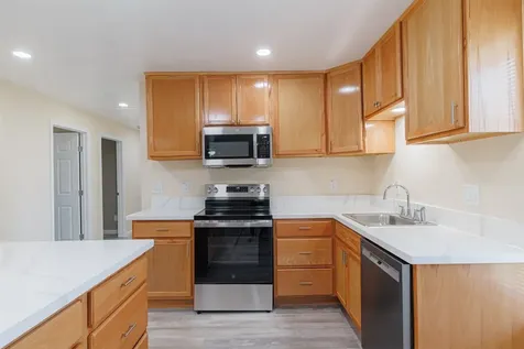 530 6th Street Sealy TX 77474