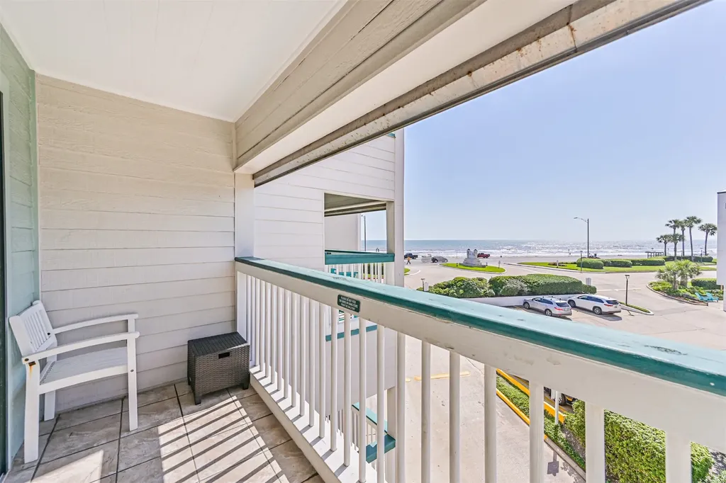 6102 Seawall Boulevard 208 Galveston TX 77551