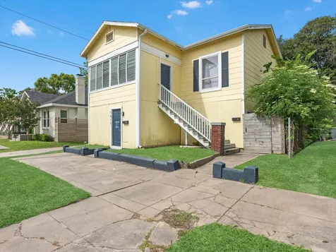 1811 39th Street 1 Galveston TX 77550