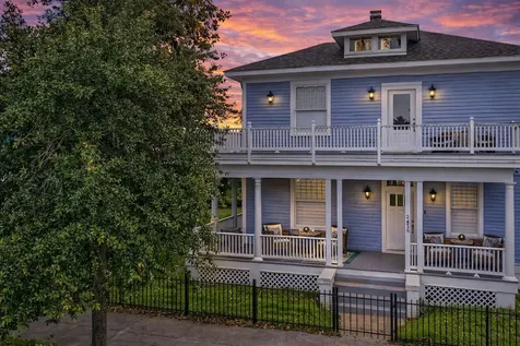 2415 Avenue O 1/2 Galveston TX 77550