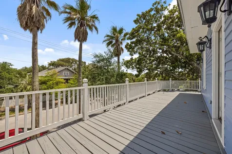 2415 Avenue O 1/2 Galveston TX 77550