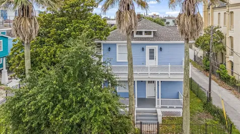 2415 Avenue O 1/2 Galveston TX 77550