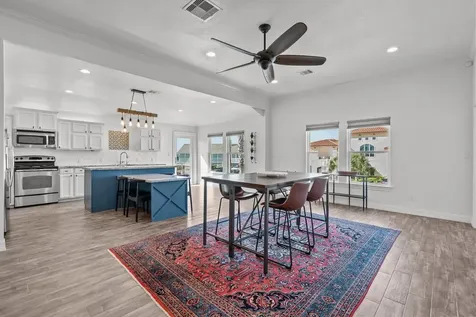 214 Sampan Drive Tiki Island TX 77554