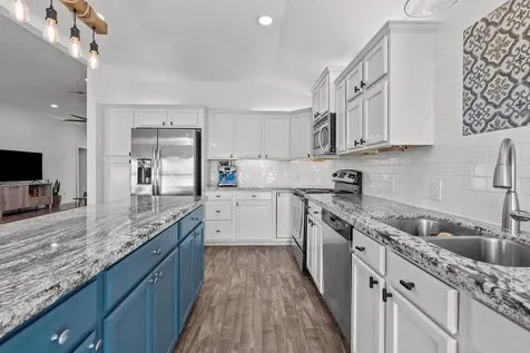 214 Sampan Drive Tiki Island TX 77554