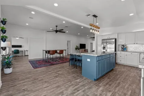 214 Sampan Drive Tiki Island TX 77554