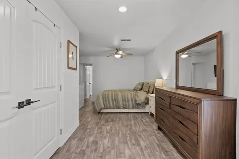214 Sampan Drive Tiki Island TX 77554