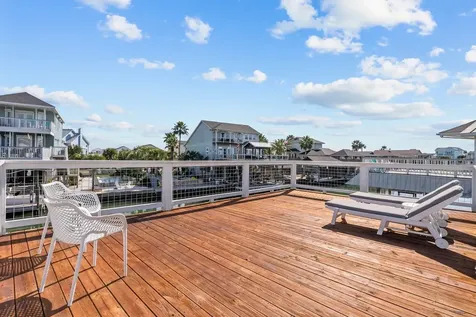 214 Sampan Drive Tiki Island TX 77554