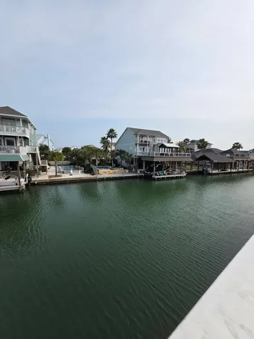 214 Sampan Drive Tiki Island TX 77554