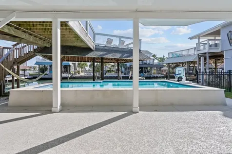 214 Sampan Drive Tiki Island TX 77554