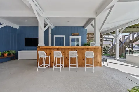 214 Sampan Drive Tiki Island TX 77554