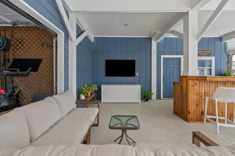 214 Sampan Drive Tiki Island TX 77554