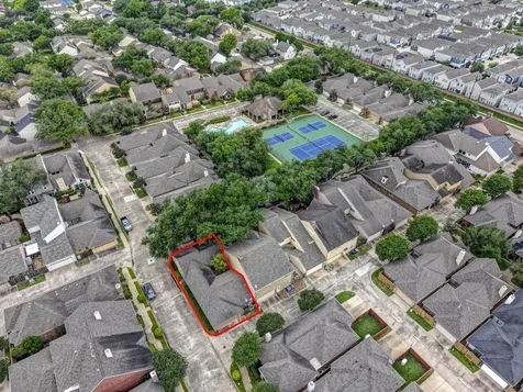 9943 Kemp Forest Drive Houston TX 77080