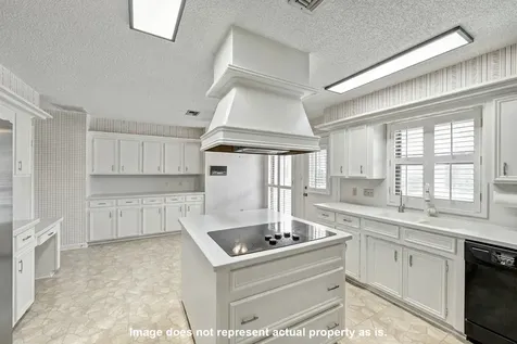 9943 Kemp Forest Drive Houston TX 77080