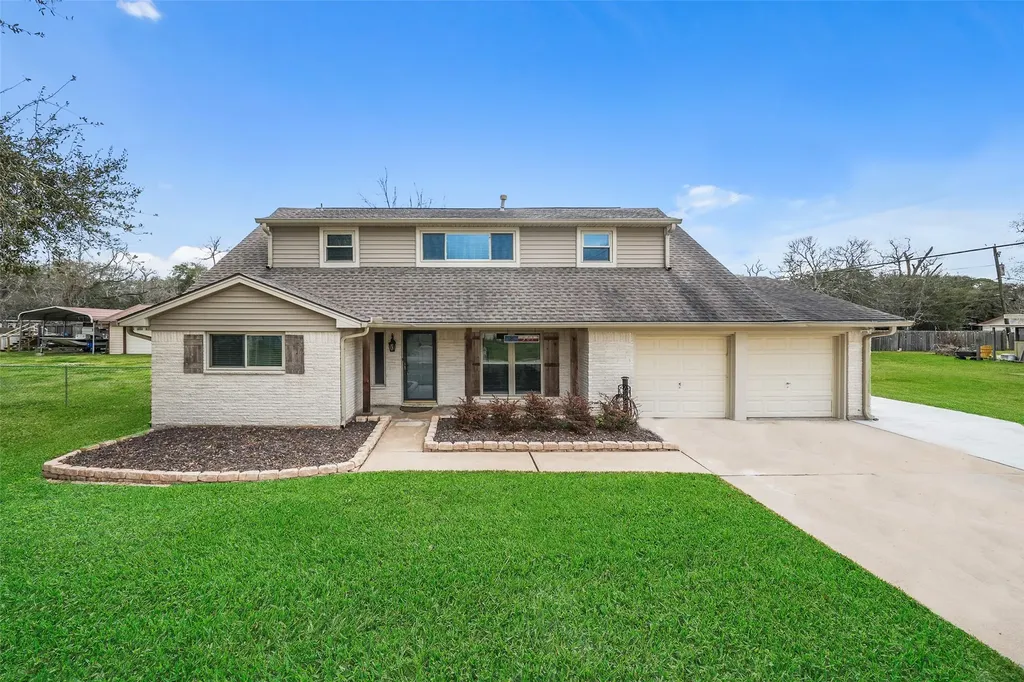 301 Mimosa Drive Hitchcock TX 77563