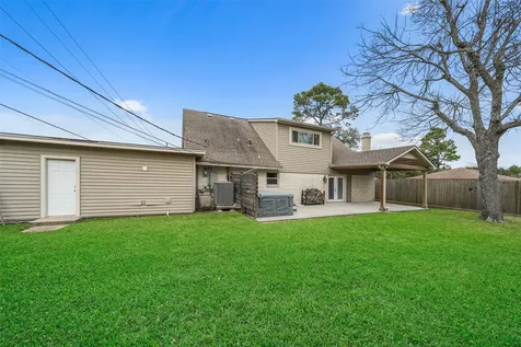 301 Mimosa Drive Hitchcock TX 77563