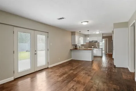 301 Mimosa Drive Hitchcock TX 77563