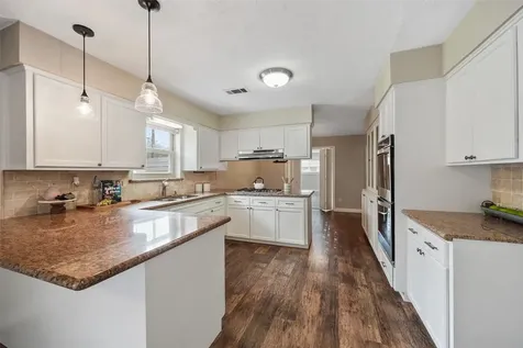 301 Mimosa Drive Hitchcock TX 77563