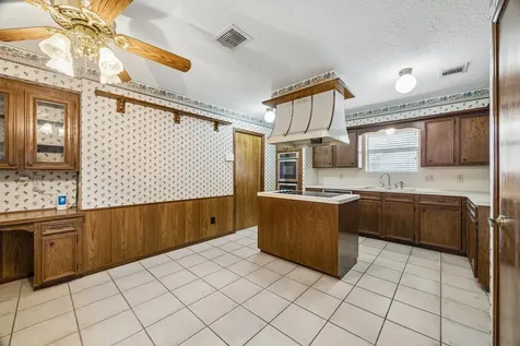 2214 Donegal Court Deer Park TX 77536