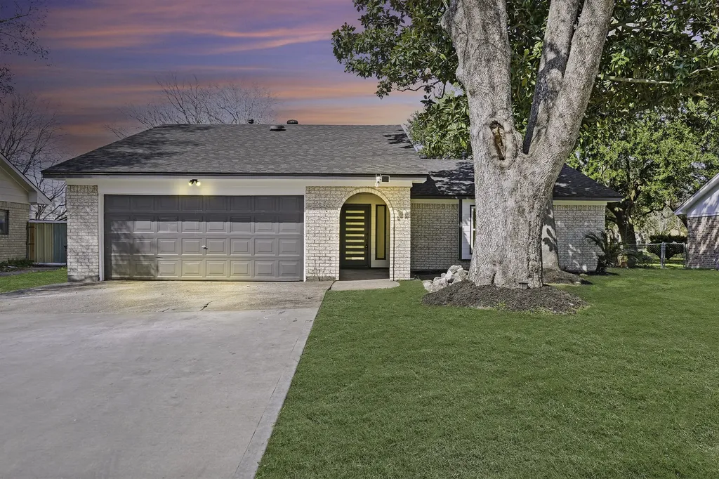 13102 Maxim Drive Houston TX 77065