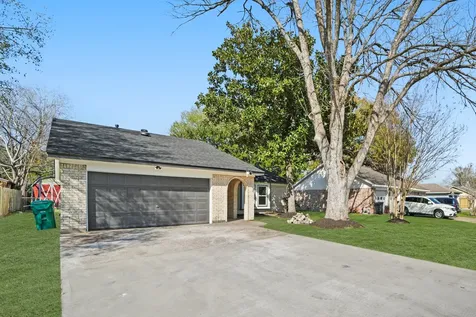 13102 Maxim Drive Houston TX 77065