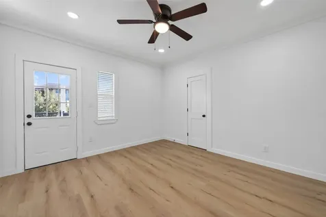 2202 Hutchins Street D Houston TX 77003