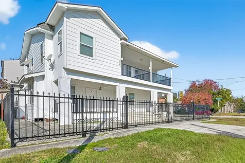 2202 Hutchins Street D Houston TX 77003