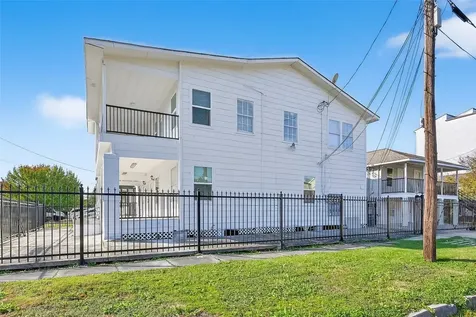 2202 Hutchins Street D Houston TX 77003