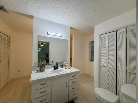 1014 W Wildwood Drive Village Mills TX 77663