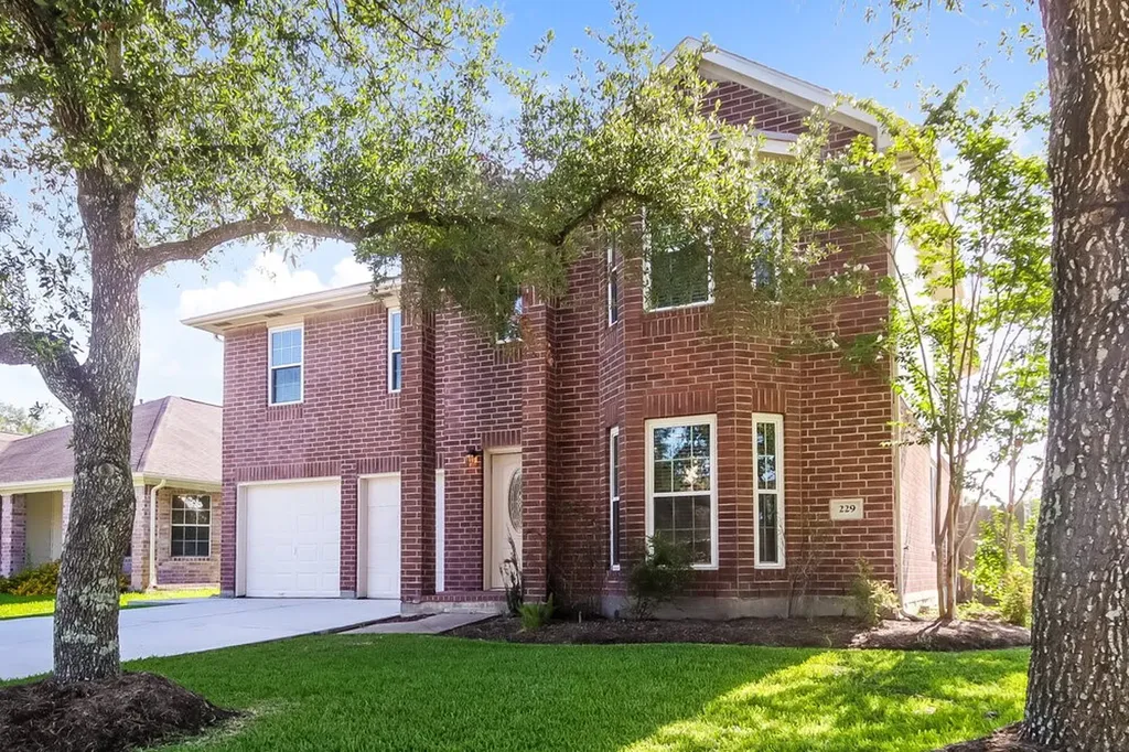 229 Mammoth Springs Lane Dickinson TX 77539