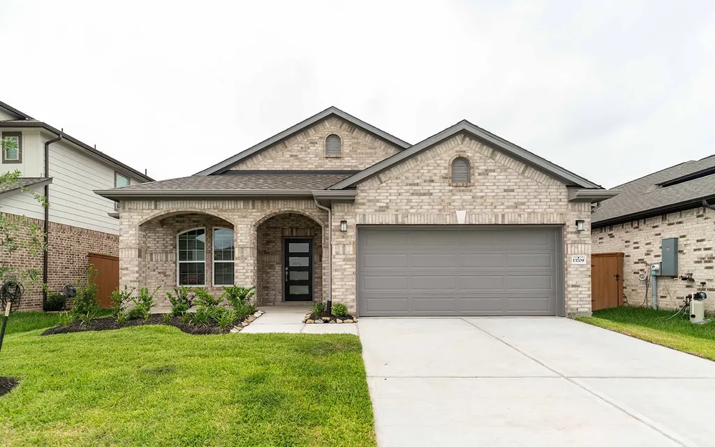 13709 Seneca Lake Drive Texas City TX 77568