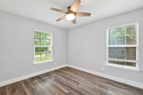 1007 Longley Street South Houston TX 77587