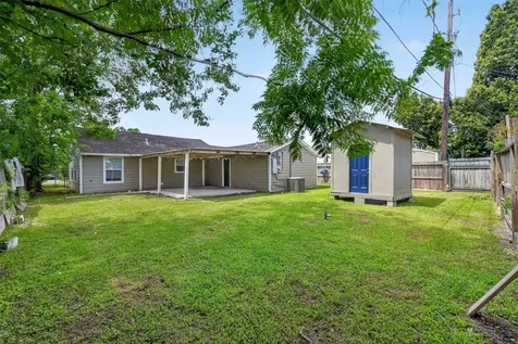 1007 Longley Street South Houston TX 77587