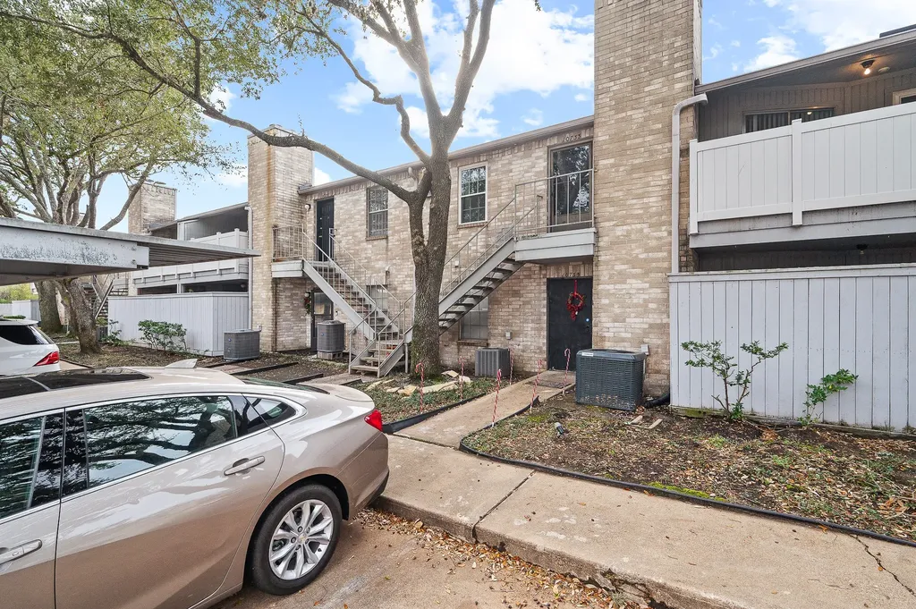 10733 Braes Bend Drive 10733 Houston TX 77071