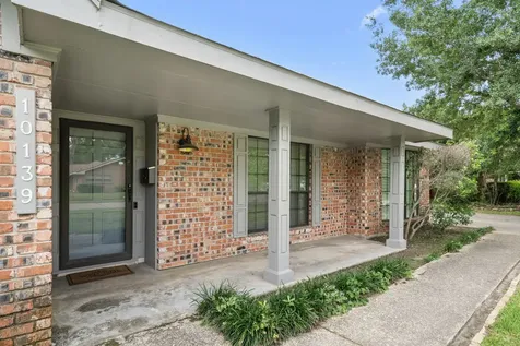 10139 Knoboak Drive Houston TX 77080