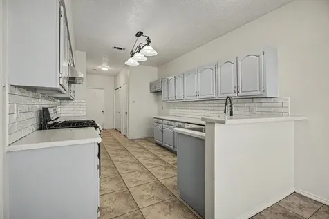 1321 Garden Court Deer Park TX 77536