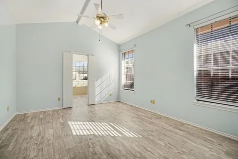 1321 Garden Court Deer Park TX 77536