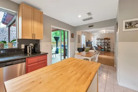 10 E Stony Bridge Circle The Woodlands TX 77381