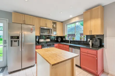 10 E Stony Bridge Circle The Woodlands TX 77381
