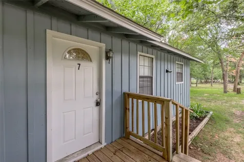 7A Hickory Lane Huntsville TX 77340