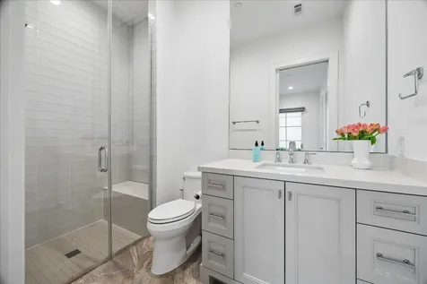2326 Bissonnet Street Houston TX 77005