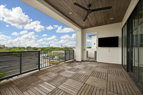 2326 Bissonnet Street Houston TX 77005