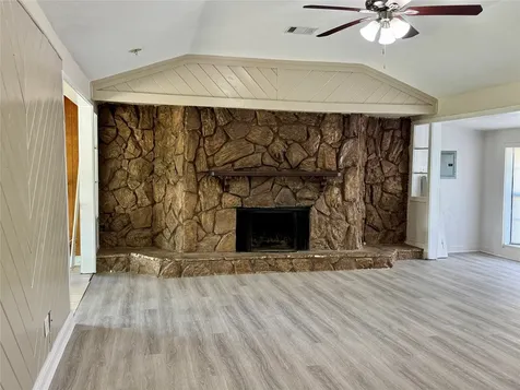 827 Becker Street Channelview TX 77530