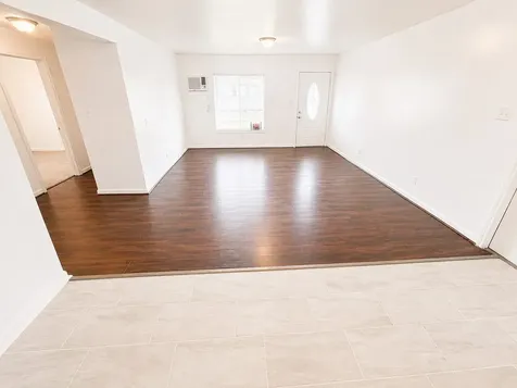5103 Willow Glen Drive Houston TX 77033