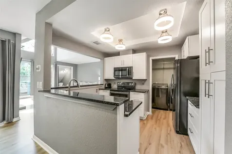 296 Litchfield Lane Houston TX 77024