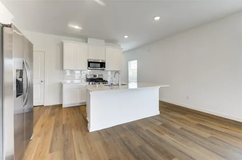 9043 Rose Water Trail Iowa Colony TX 77583