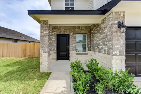 9043 Rose Water Trail Iowa Colony TX 77583